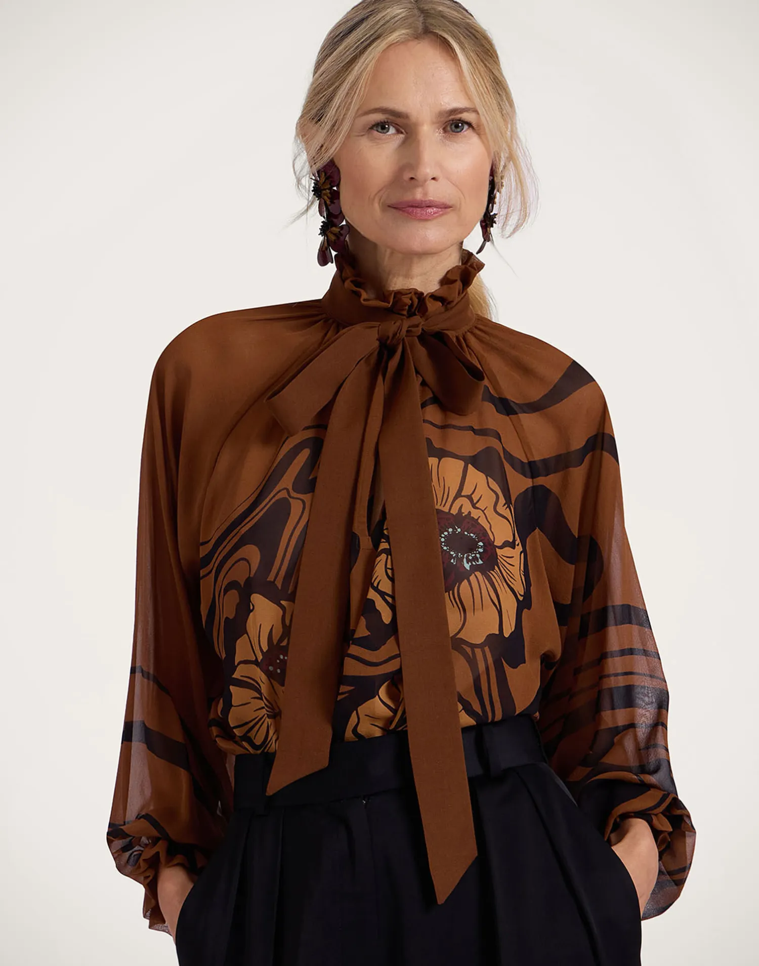 La DoubleJ Camicie E Top<Cerere BlouseBig Blooms Placée Brown in Silk Chiffon
