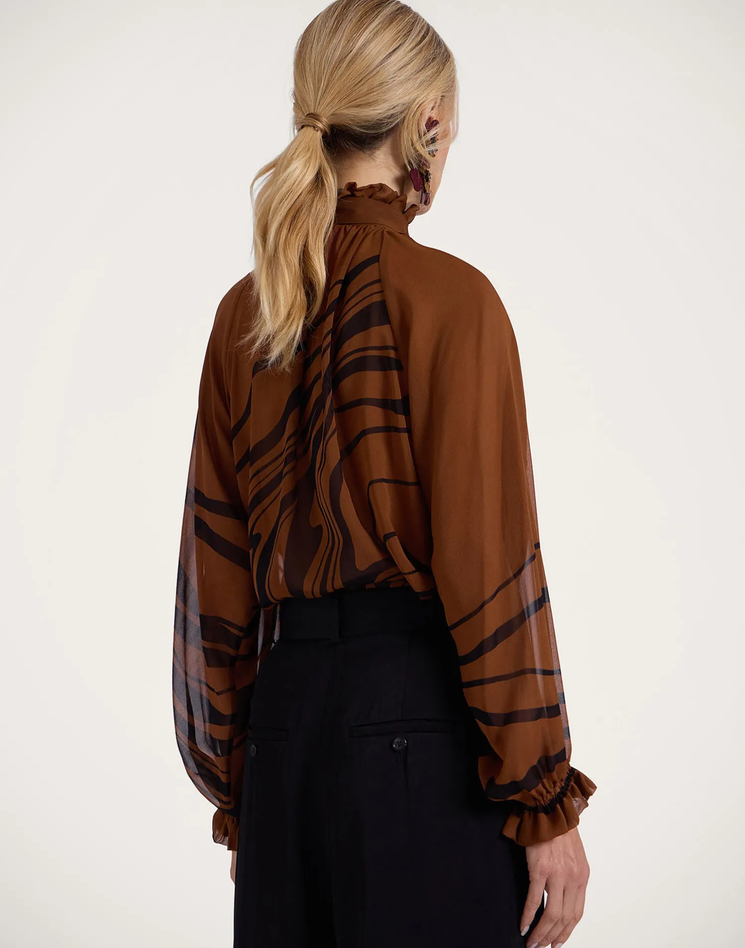 La DoubleJ Camicie E Top<Cerere BlouseBig Blooms Placée Brown in Silk Chiffon