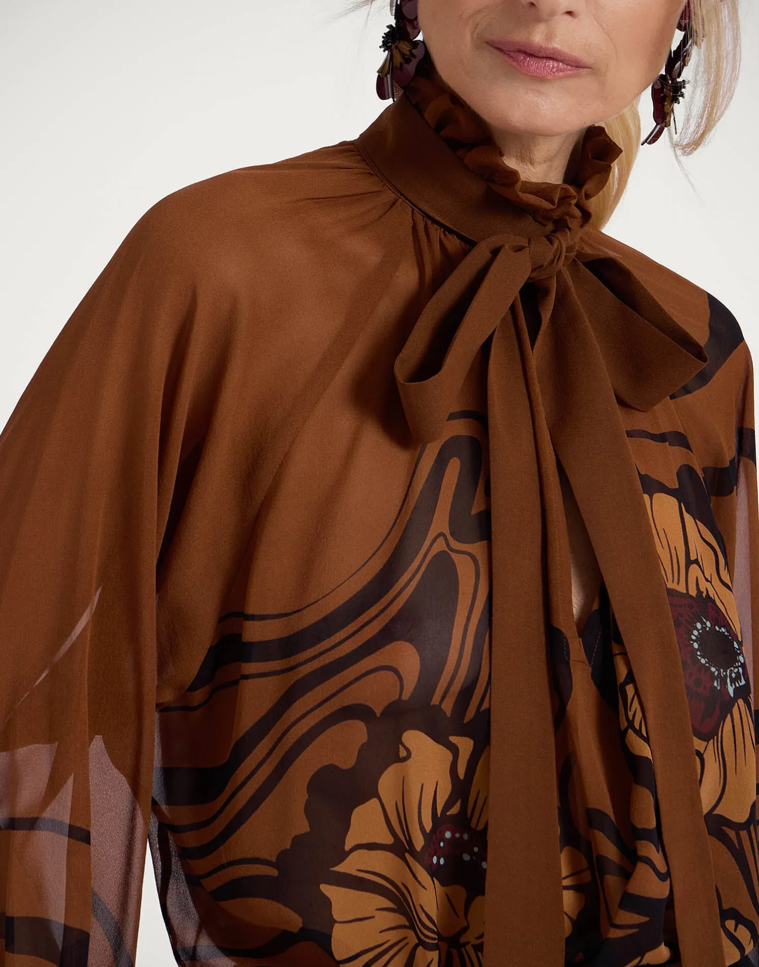 La DoubleJ Camicie E Top<Cerere BlouseBig Blooms Placée Brown in Silk Chiffon