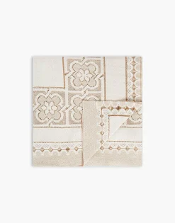 La DoubleJ Tovaglie|Tessili<Lacey Medium TableclothSolid White Smoke in Embroidered Cotton