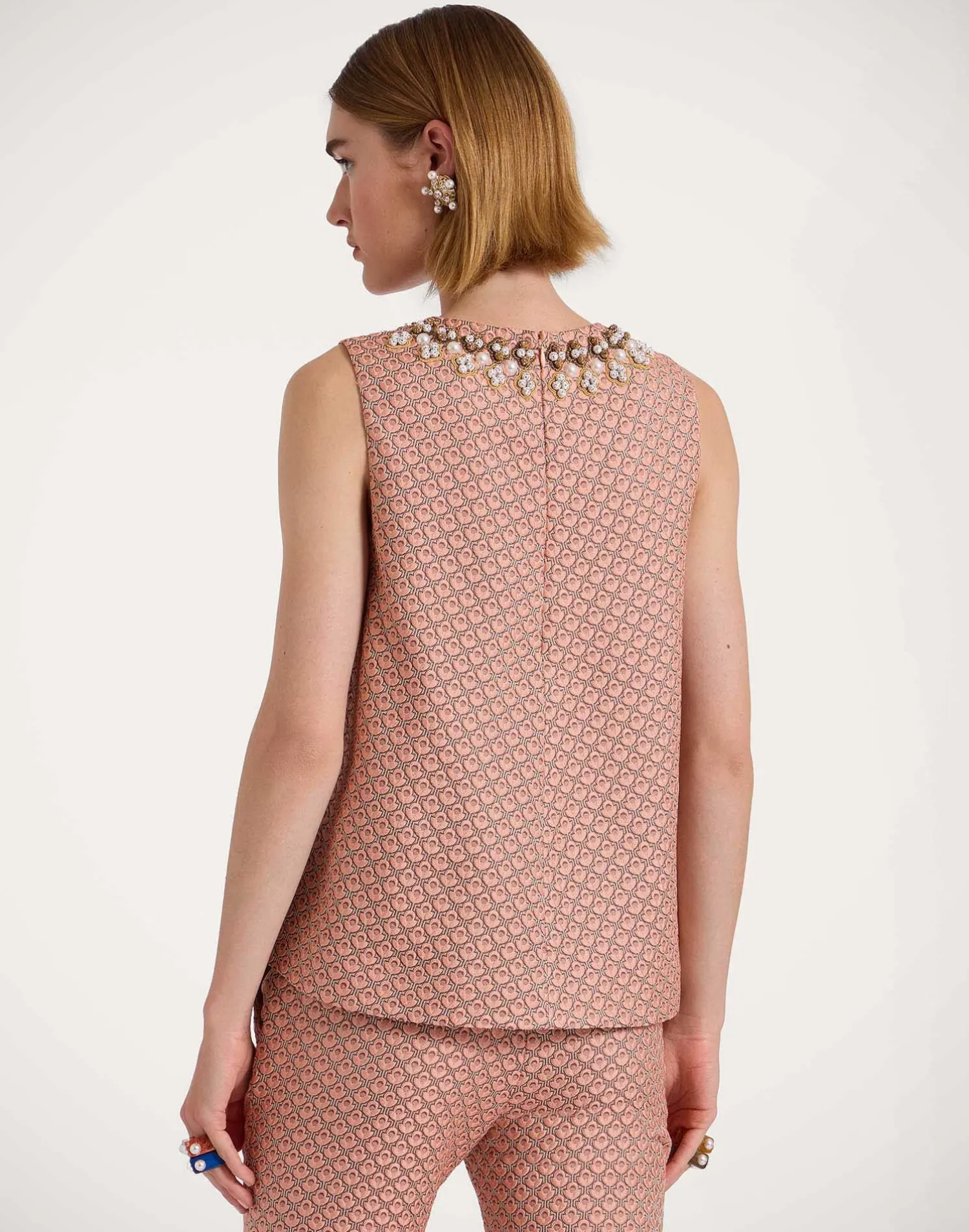 La DoubleJ Party Dressing<La Scala TopTulip Pale Pink in Jacquard Embroidered