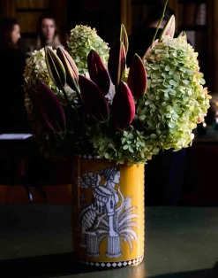 La DoubleJ Vasi|Home Décor<Pillar VaseThe Sphynx Saffron in Porcelain