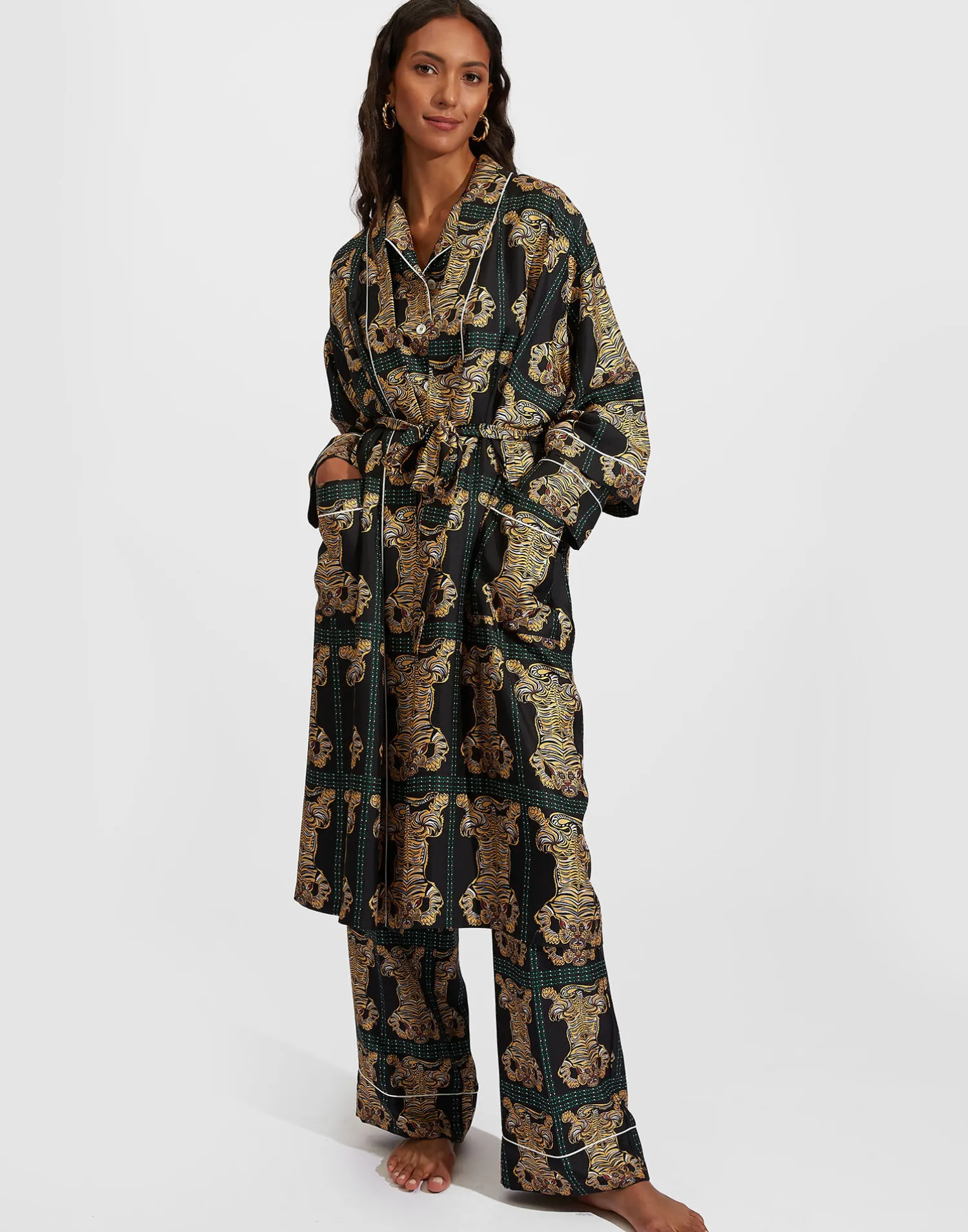 La DoubleJ Loungewear<Silk RobeTiger Tiles Black in Twill Silk