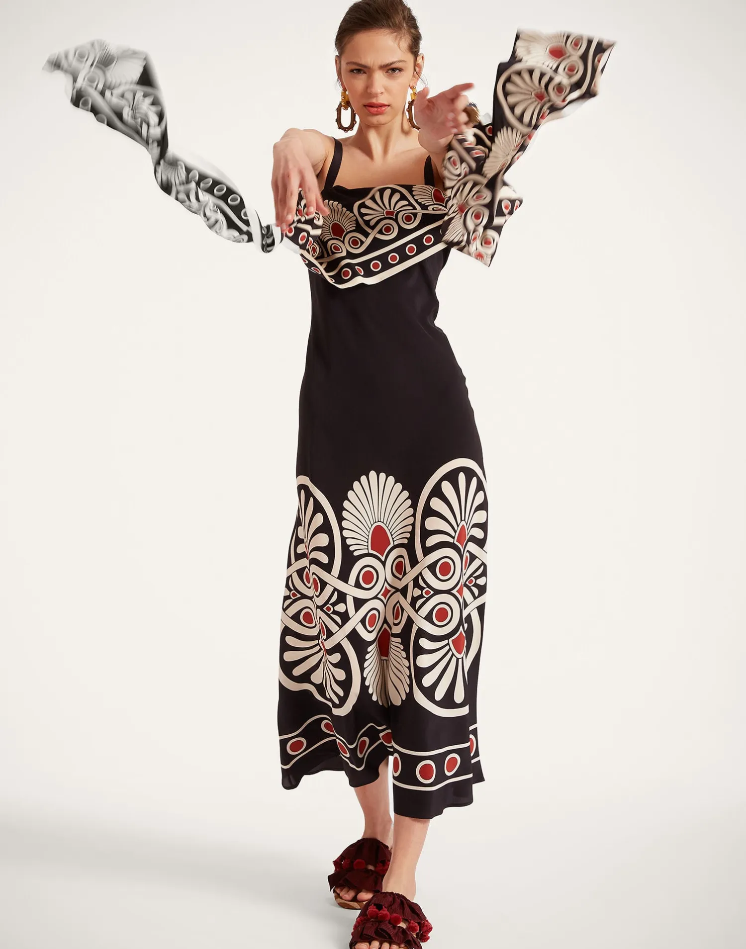 La DoubleJ Party Dressing<Slip-Around DressMedallion Placée Black in Crepe De Chine