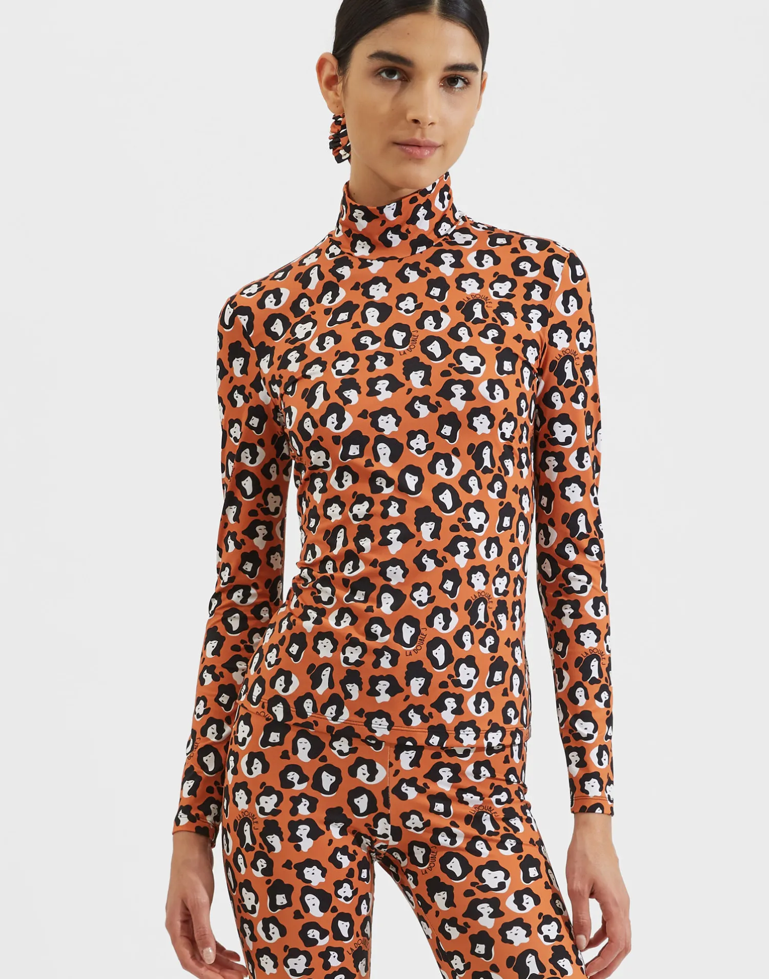 La DoubleJ Loungewear<TurtleneckLady Leopard in Skinny Jersey