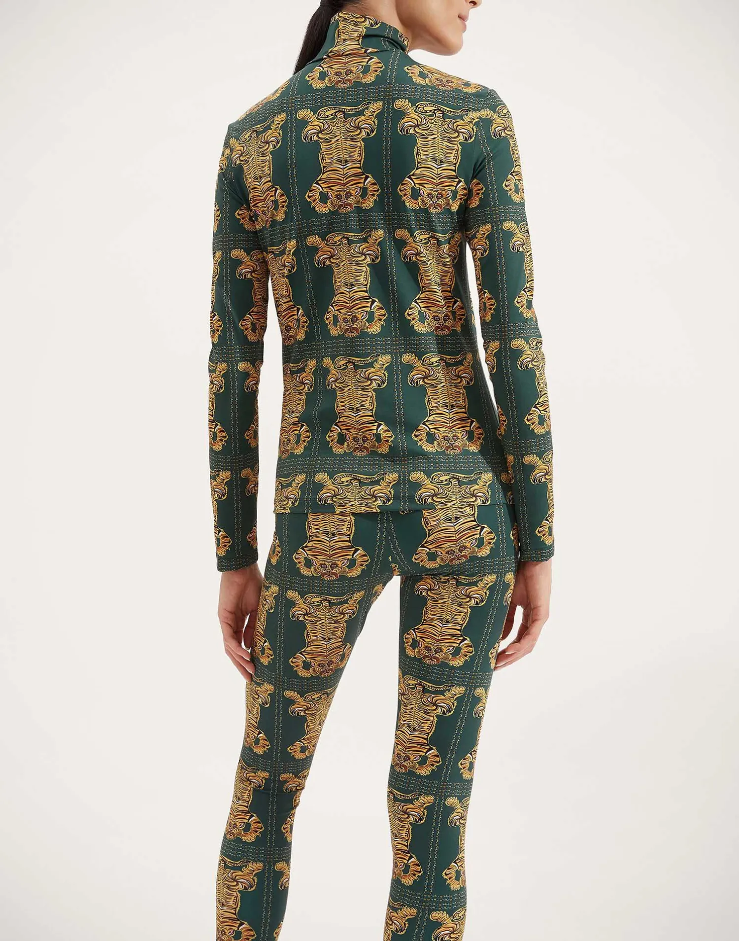 La DoubleJ Loungewear<TurtleneckTiger Tiles in Skinny Jersey